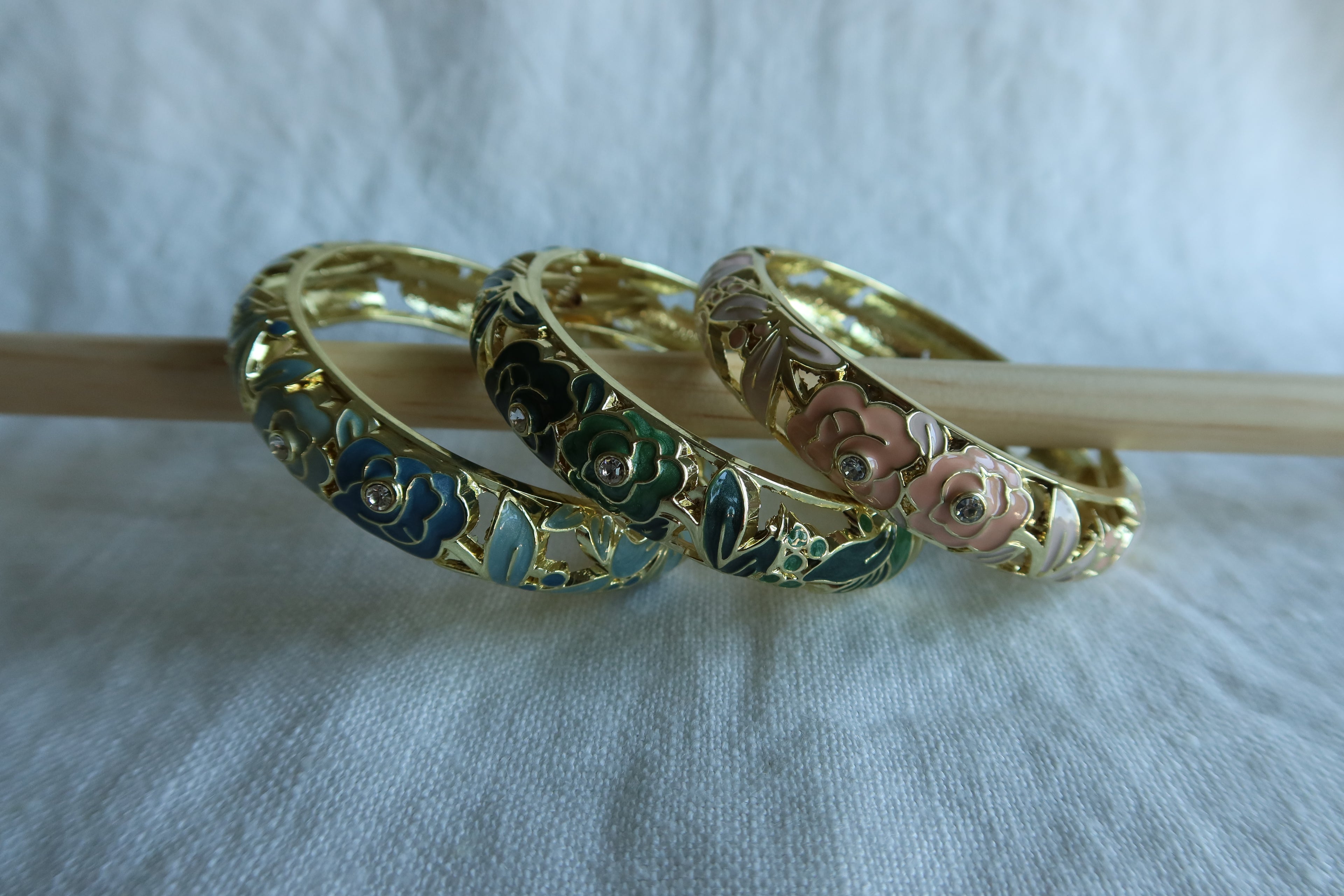 bloom wider enamel bangle